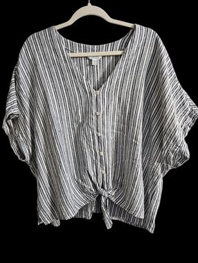 Time And Tru Button Up Tie Bottom Shirt. XXXL (22)